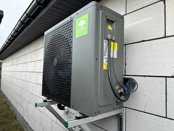 Fritliggende villa med Mycond Split varmepumper BeeHeat-serien