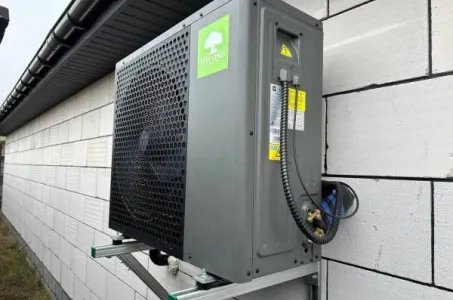 Fritliggende villa med Mycond Split varmepumper BeeHeat-serien