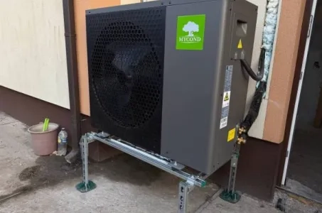 Rækkehus med Mycond Split varmepumper BeeHeat-serien