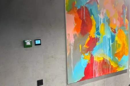 Udstillingshal med Mycond-termostat