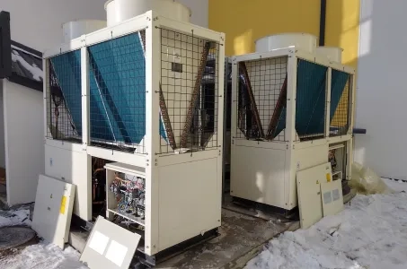 Kommersielt detailklimasystem drevet af Mycond Modular Heat Pump